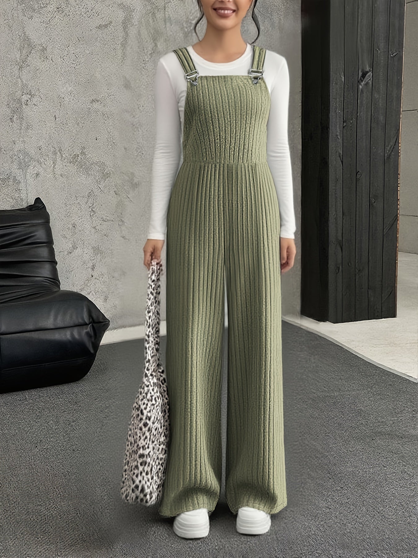 Ribbed women’s jumpsuit with wide legs, gray