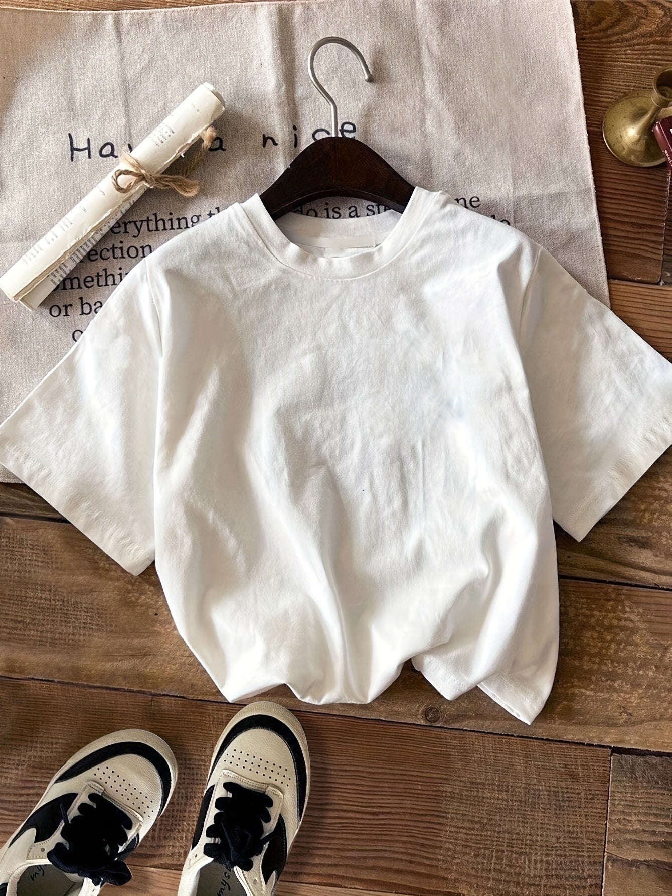 Women's T-Shirt with Large Star Print – Sporty Street Style for Spring and Summer