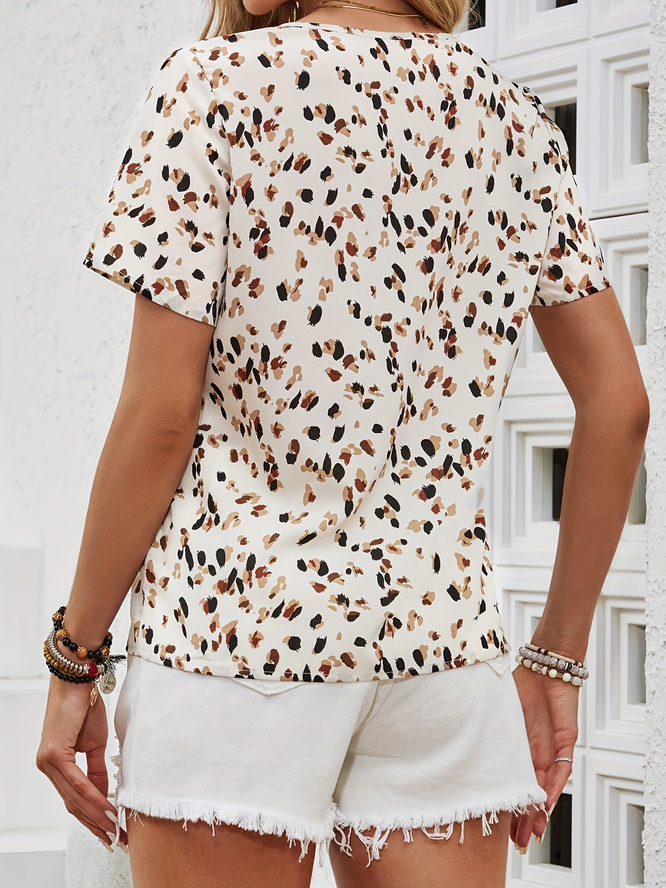 Women's Elegant Summer Short-Sleeve Blouse Shirt with Print – Perfect for Everyday and Leisure