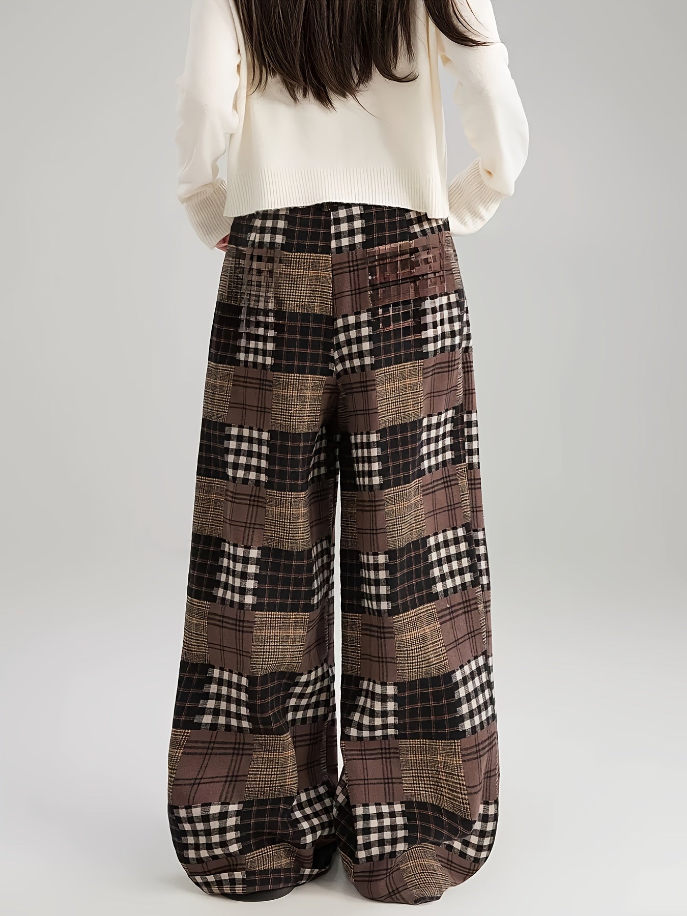 Weite Patchwork-Hose mit Karomuster und Innenfutter