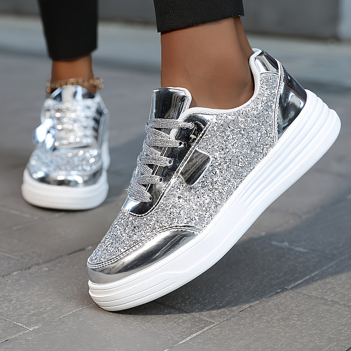 Women's Glitter Sneakers for Everyday & Party – Fashionable Casual Shoes in a Trendy Look