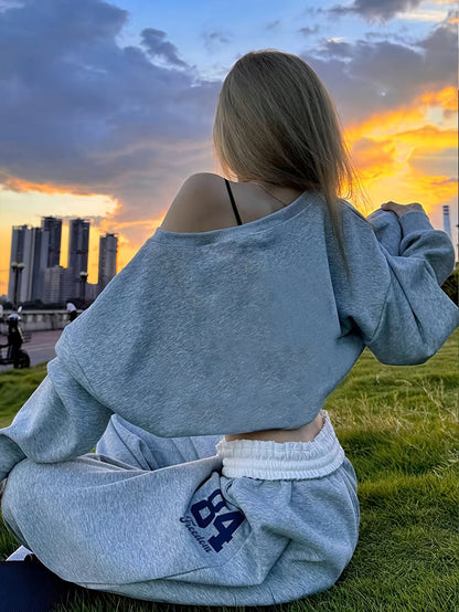 Two-piece women's tracksuit lounge set – cropped sweatshirt & wide-leg pants