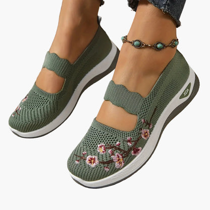 Women's Comfort Slip-ons with Embroidery and Wedge Heel – Casual and Everyday Use