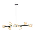 Zwarte hanglamp met horizontale balk en acht amberkleurige glazen kappen, aan het plafond bevestigd met twee dunne stangen