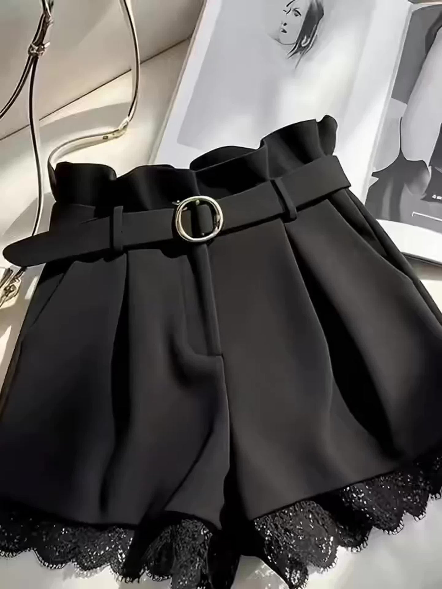 Women's High-Waist Paperbag Shorts with Belt and Lace Trim – Fashionable for Everyday and Special Occasions