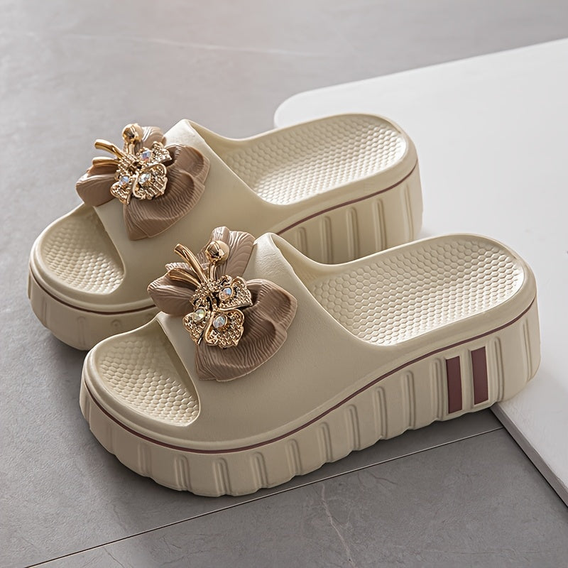 Women's platform slides with decorative embellishment – fashionable casual sandals for everyday wear and going out