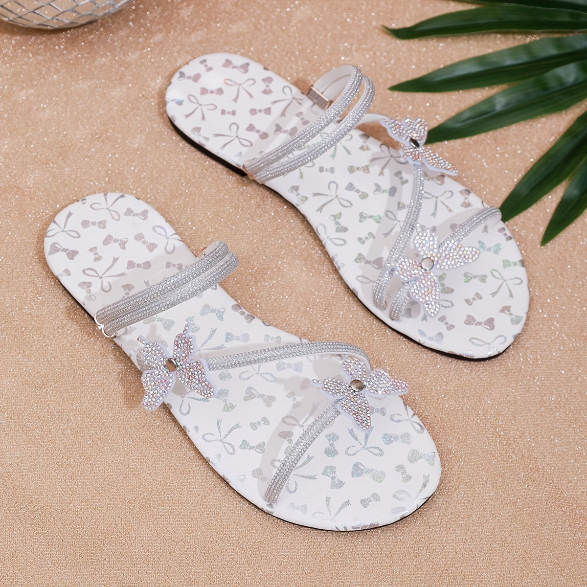 Women's flat sandals with butterfly applique – Elegant summer shoes for everyday wear and events