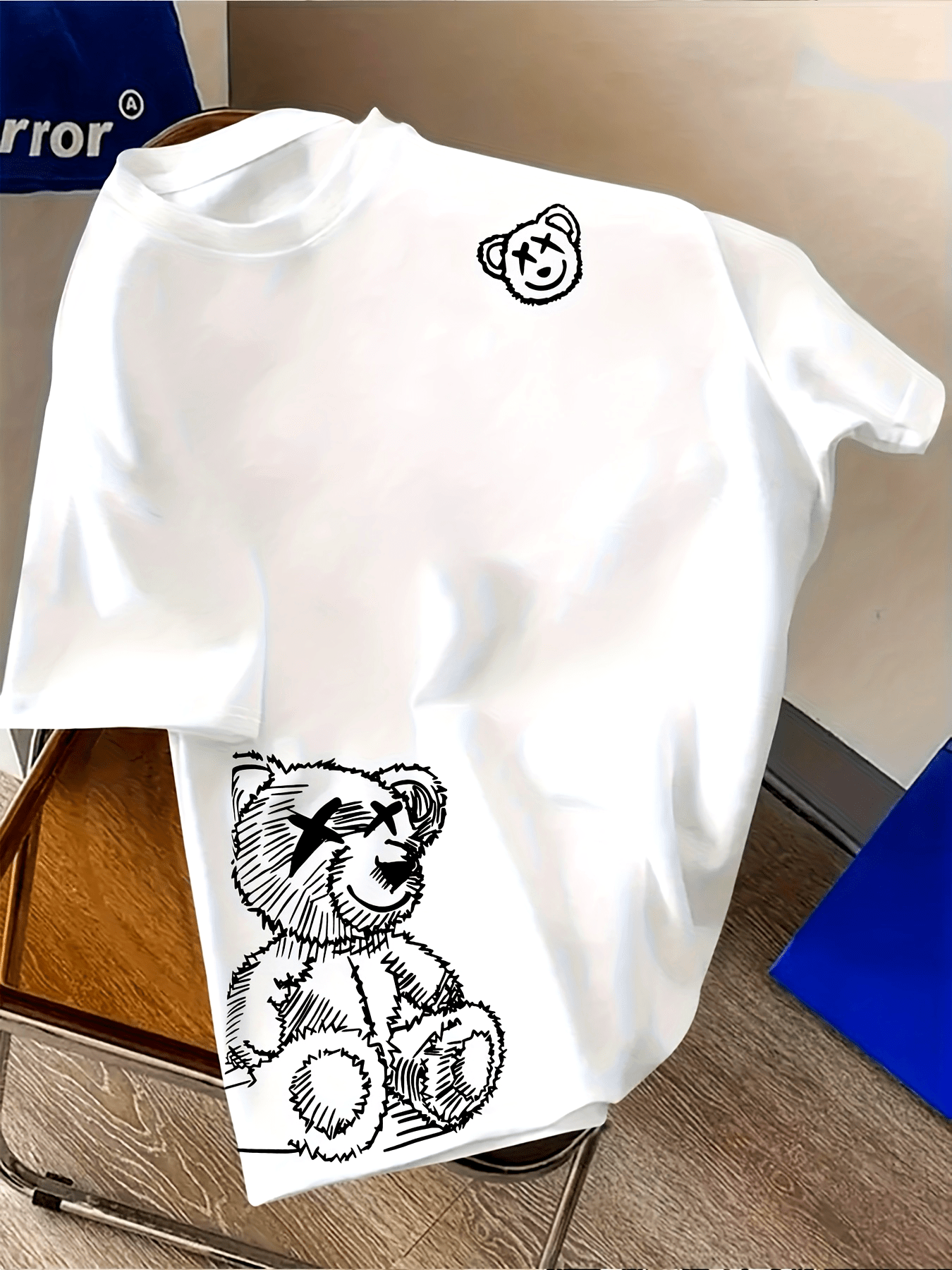 Men's Streetwear T-Shirt with Bear Graphic – Urban Sketch Look, Short Sleeve, Modern Design
