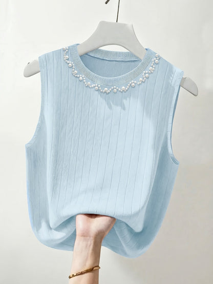 Women's sleeveless knit top with pearl embellishment – Elegant casual look for spring and summer