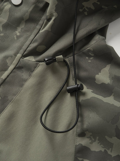 Men's camouflage jacket with hood and zipper