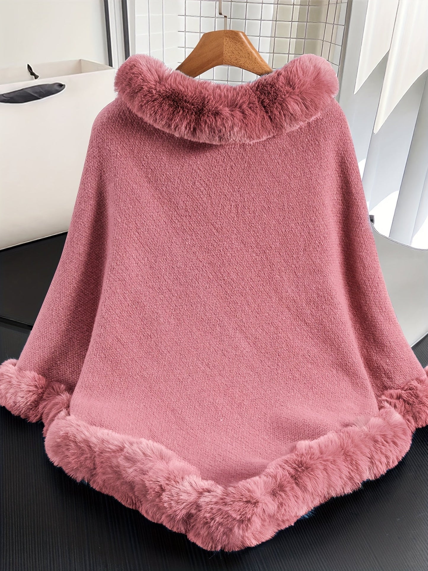 Poncho Damen Strick Zopfmuster mit Kunstpelzbesatz Marineblau