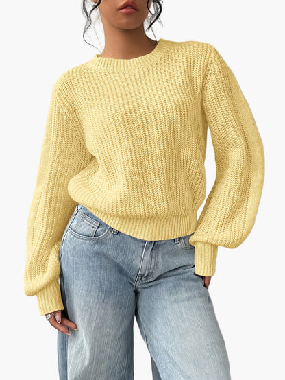 Women's knitted sweater with round neckline – fashionable casual look for everyday and office