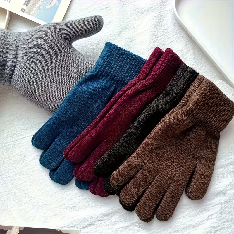 Unisex knitted gloves with ribbed cuffs, winter set
