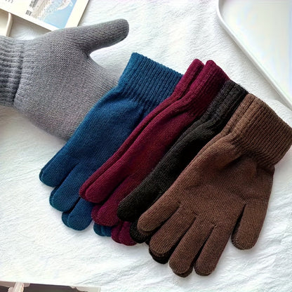 Unisex knitted gloves with ribbed cuffs, winter set