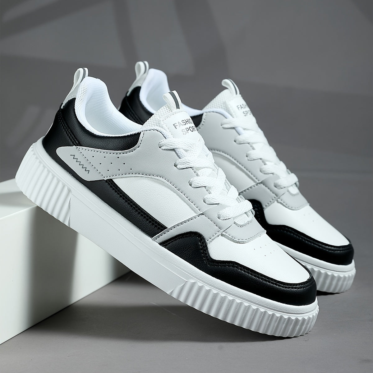 Men's Trendy Sneakers with Platform and Modern Design for Everyday and Leisure Use