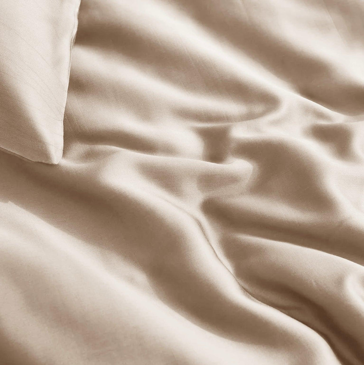 Dekbedovertrek bamboe viscose twill satijn effen taupe 200 x 200/220 cm, met kussenslopen 60 x 70 cm