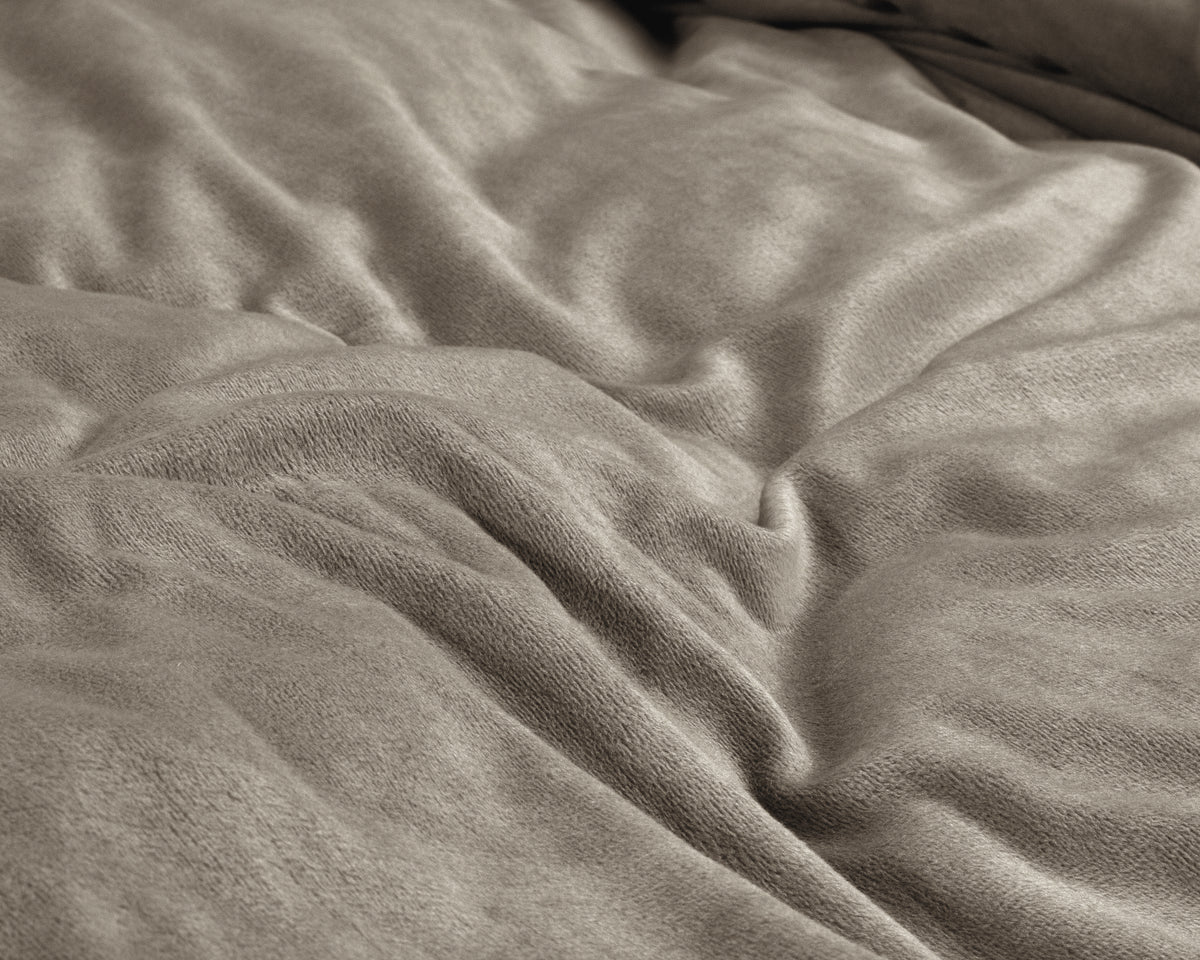 Dekbedovertrek fluweel effen taupe grijs 140 x 220 cm, met kussenslopen 60 x 70 cm voor de slaapkamer