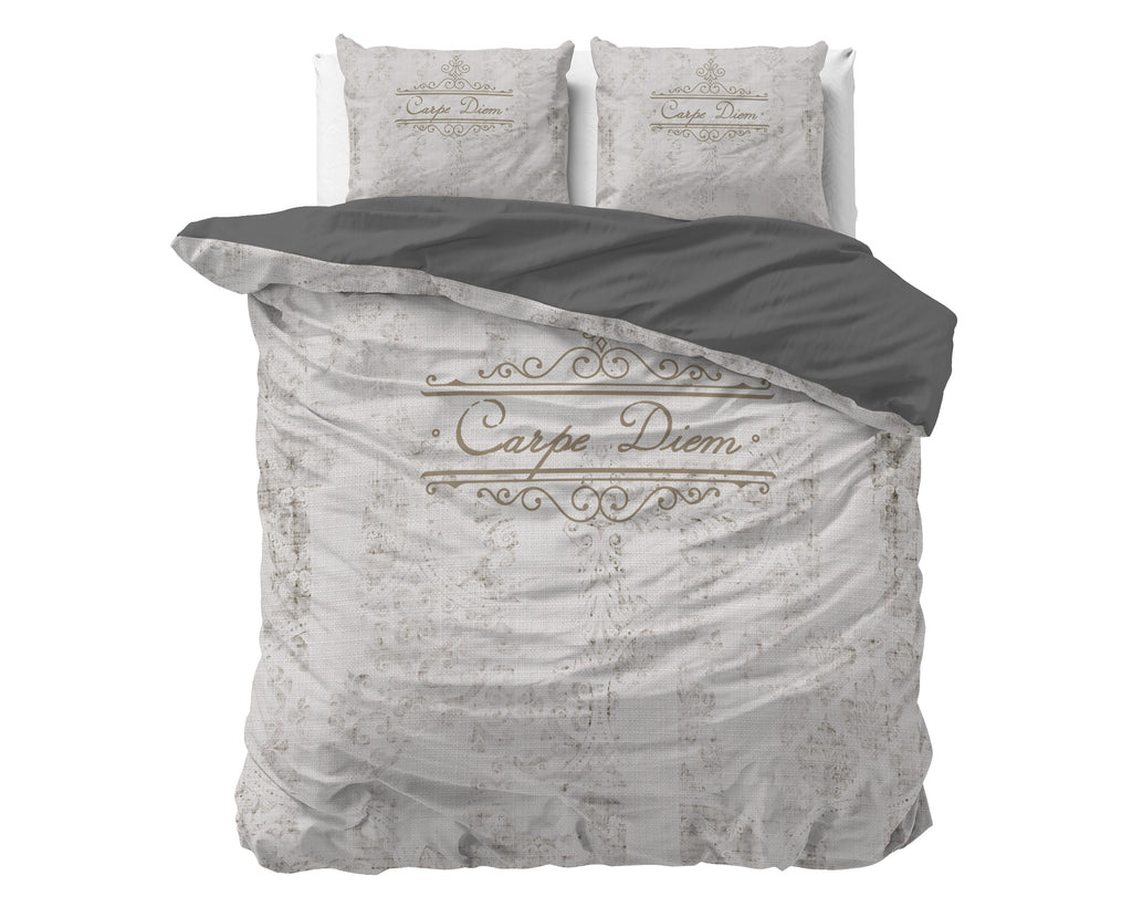 Dekbedovertrek Carpe Diem 2 zand 200 x 200/220 cm voor de slaapkamer