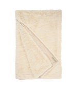 Opgevouwen beige faux fur plaid met gestructureerd oppervlak en glad satijnachtig randje