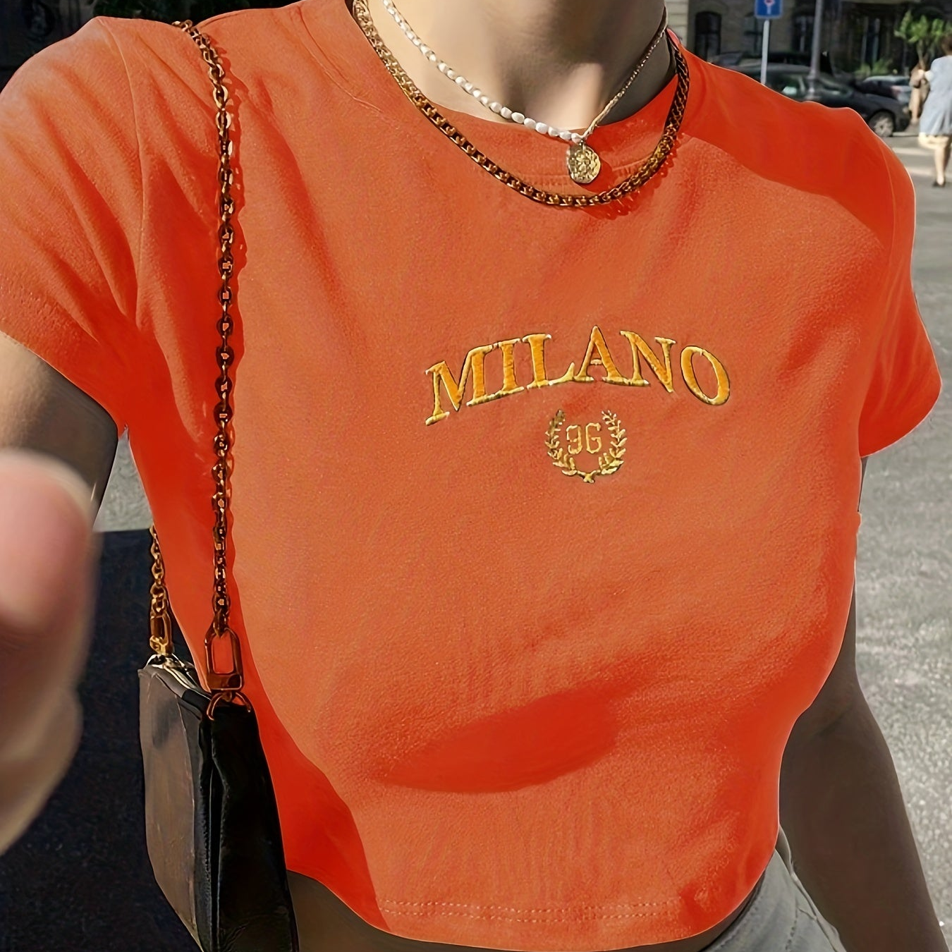 Damen Y2K Milano Crop Top T-Shirt mit Stickerei – Trendiges Sommer Streetwear