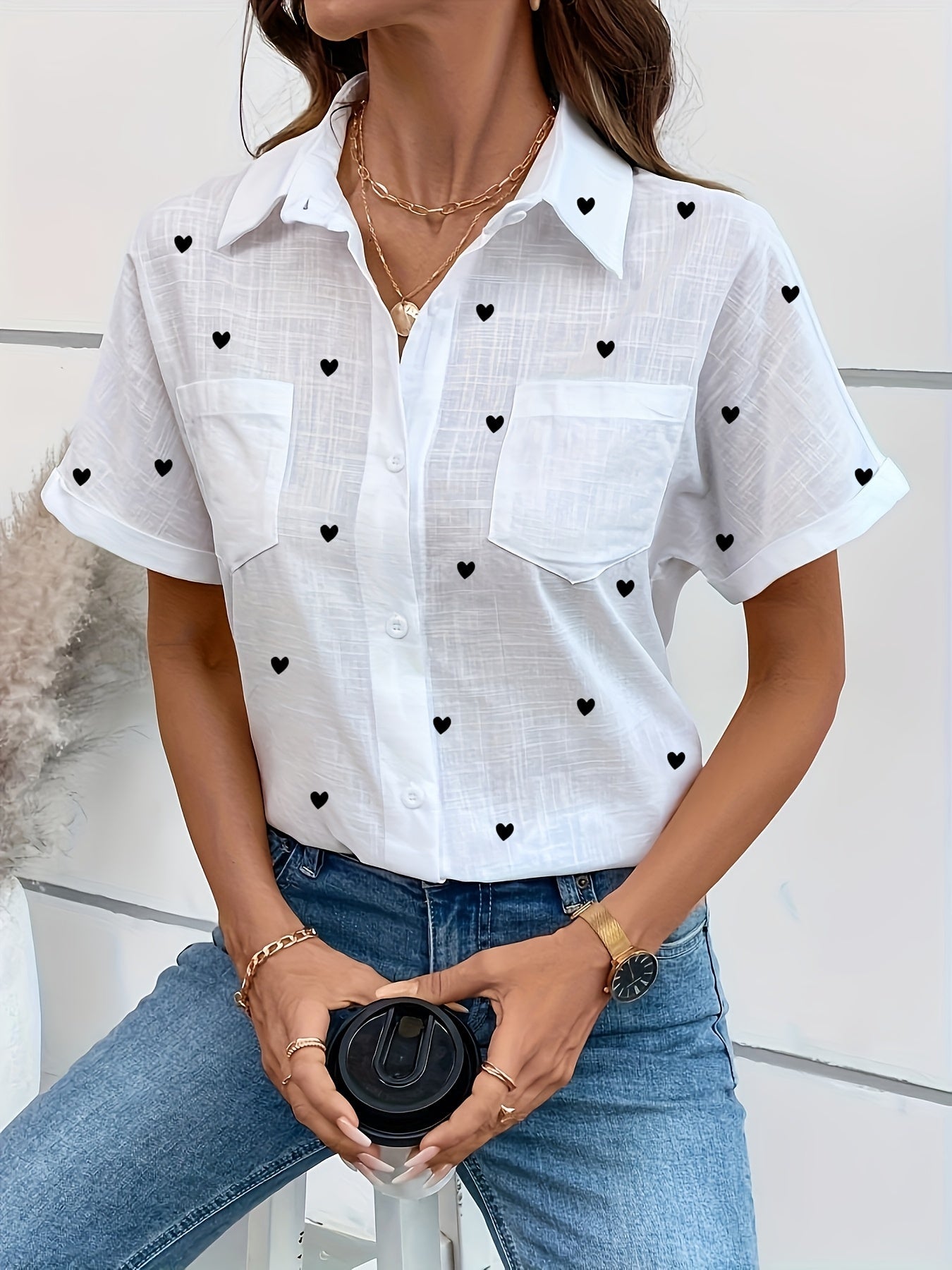 Women's Short-Sleeve Blouse with Bird Print and Chest Pocket – Fashionable Casual Shirt