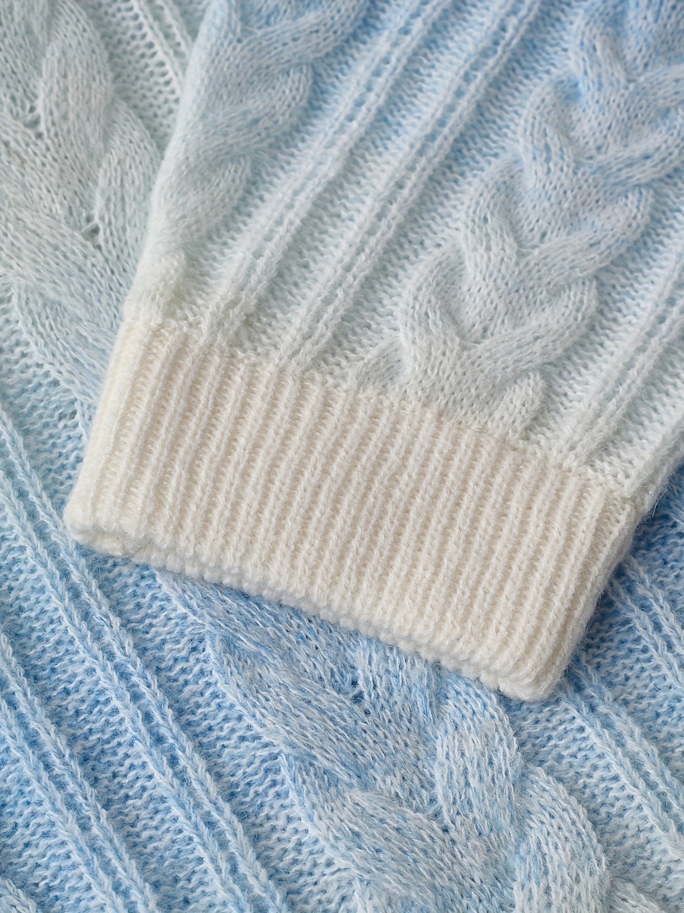 Damen Grobstrick Pullover Hellblau Weiß Zopfmuster Rundhals Weich