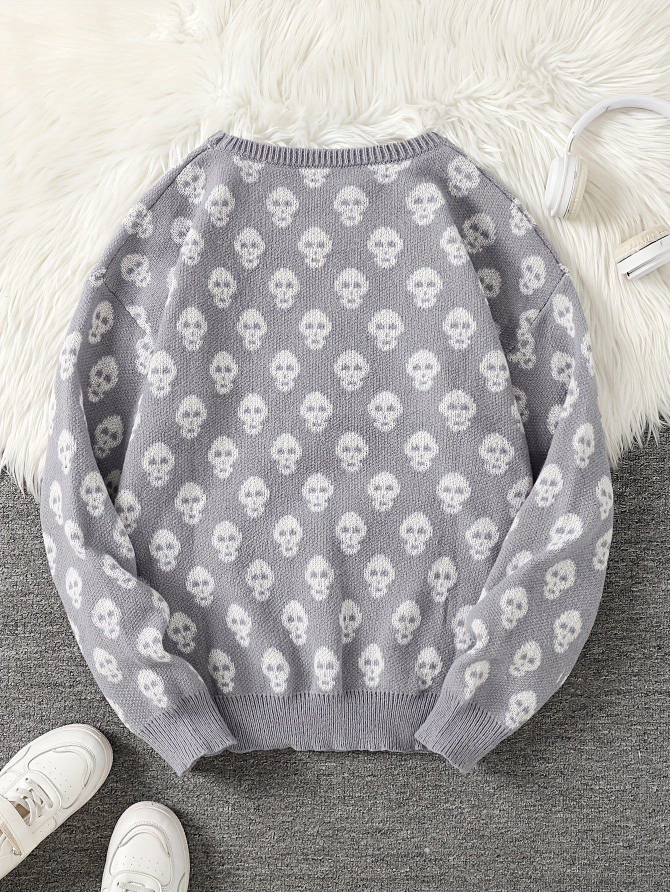 Unisex skull crew-neck long-sleeve knit sweater