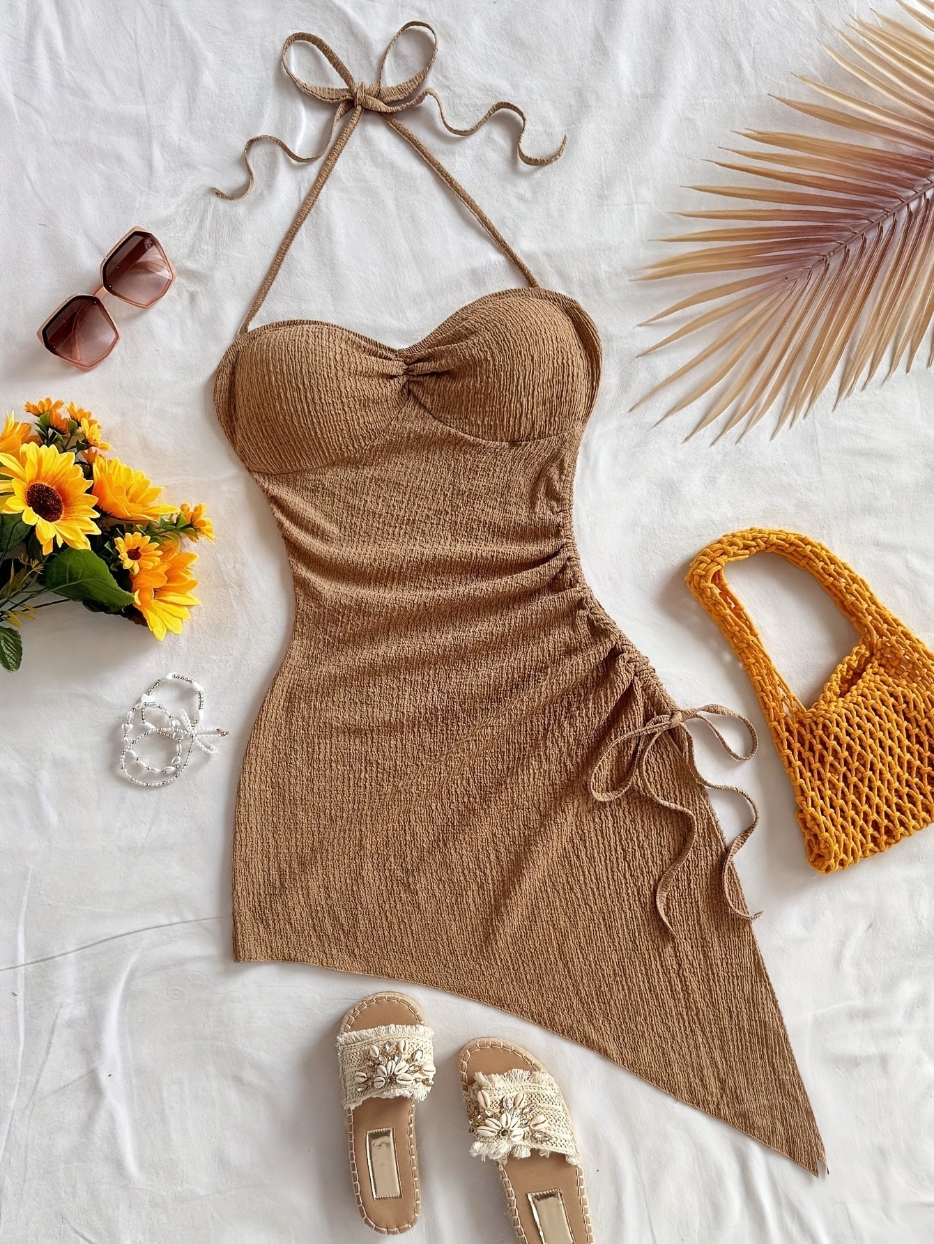 Women's bodycon dress with asymmetrical hem and halter neck – Elegant summer look for party & vacation