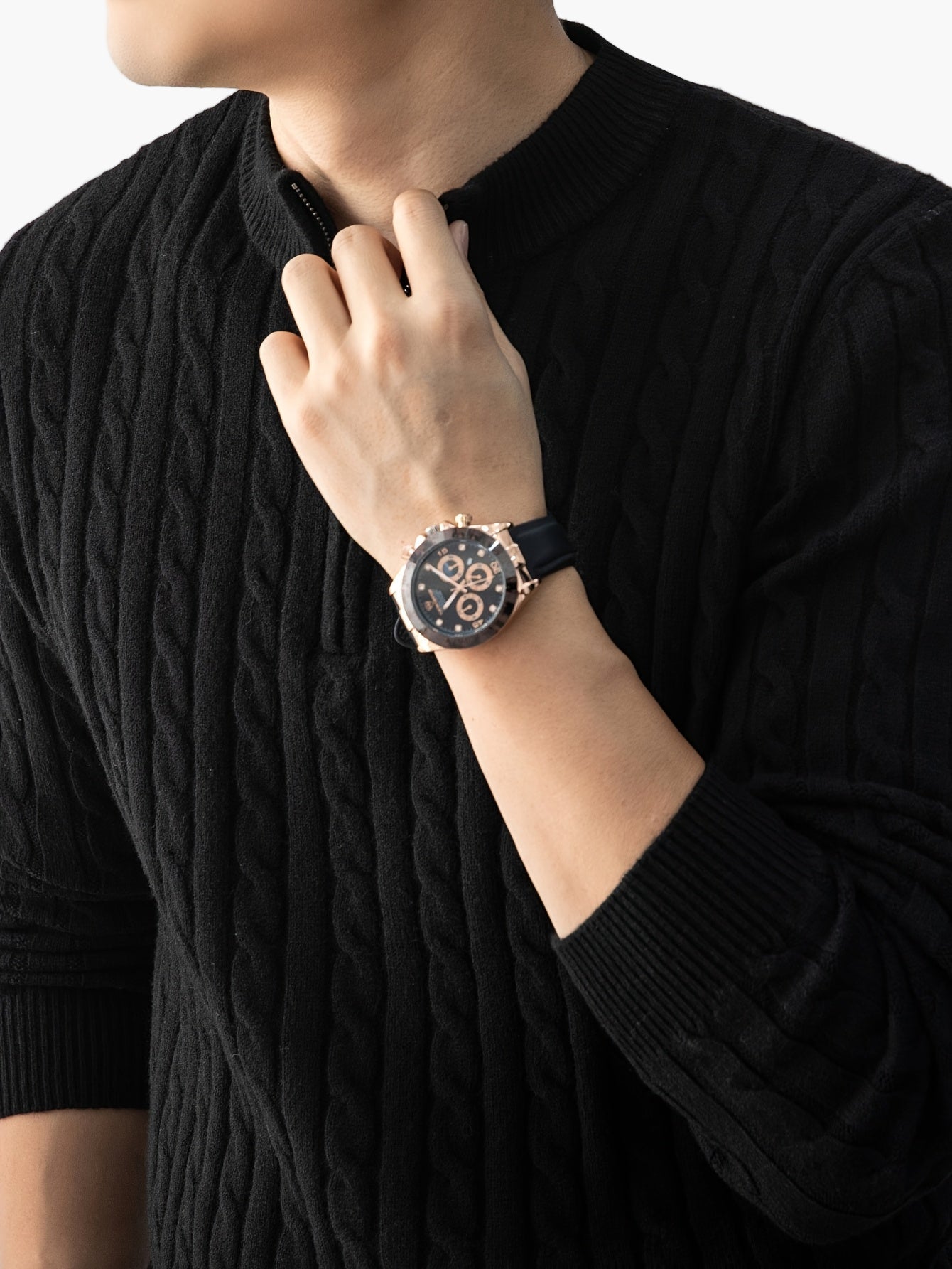 Men's knitted sweater with cable pattern and stand-up collar – fashionable casual style for autumn and winter