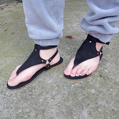 Women's Sandals – Fashionable T-Strap Sandals with Buckle Closure for Everyday and Leisure Use