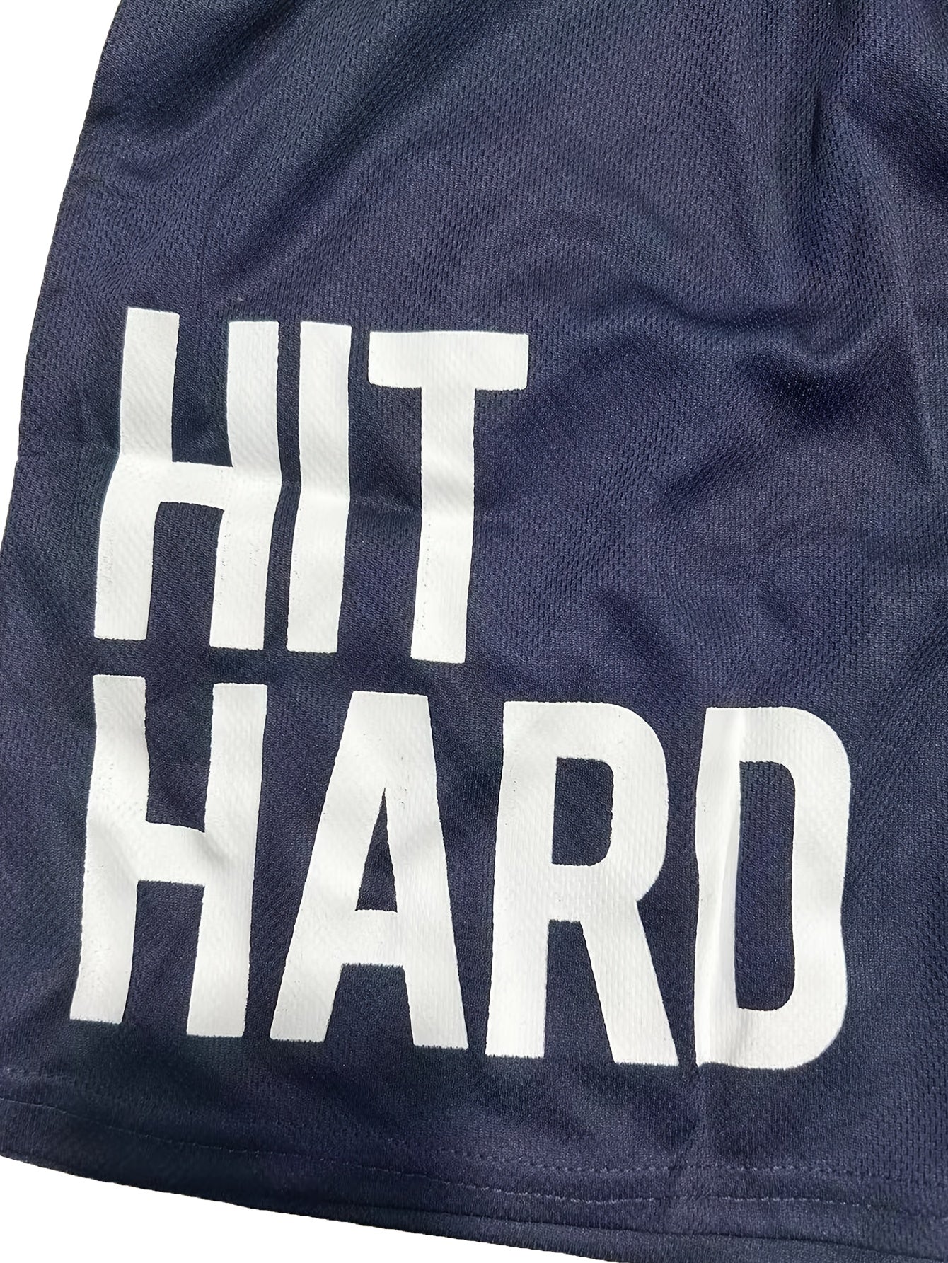 Men's Basketball Shorts with 'HIT HARD' Print – Sporty Look for Training and Leisure
