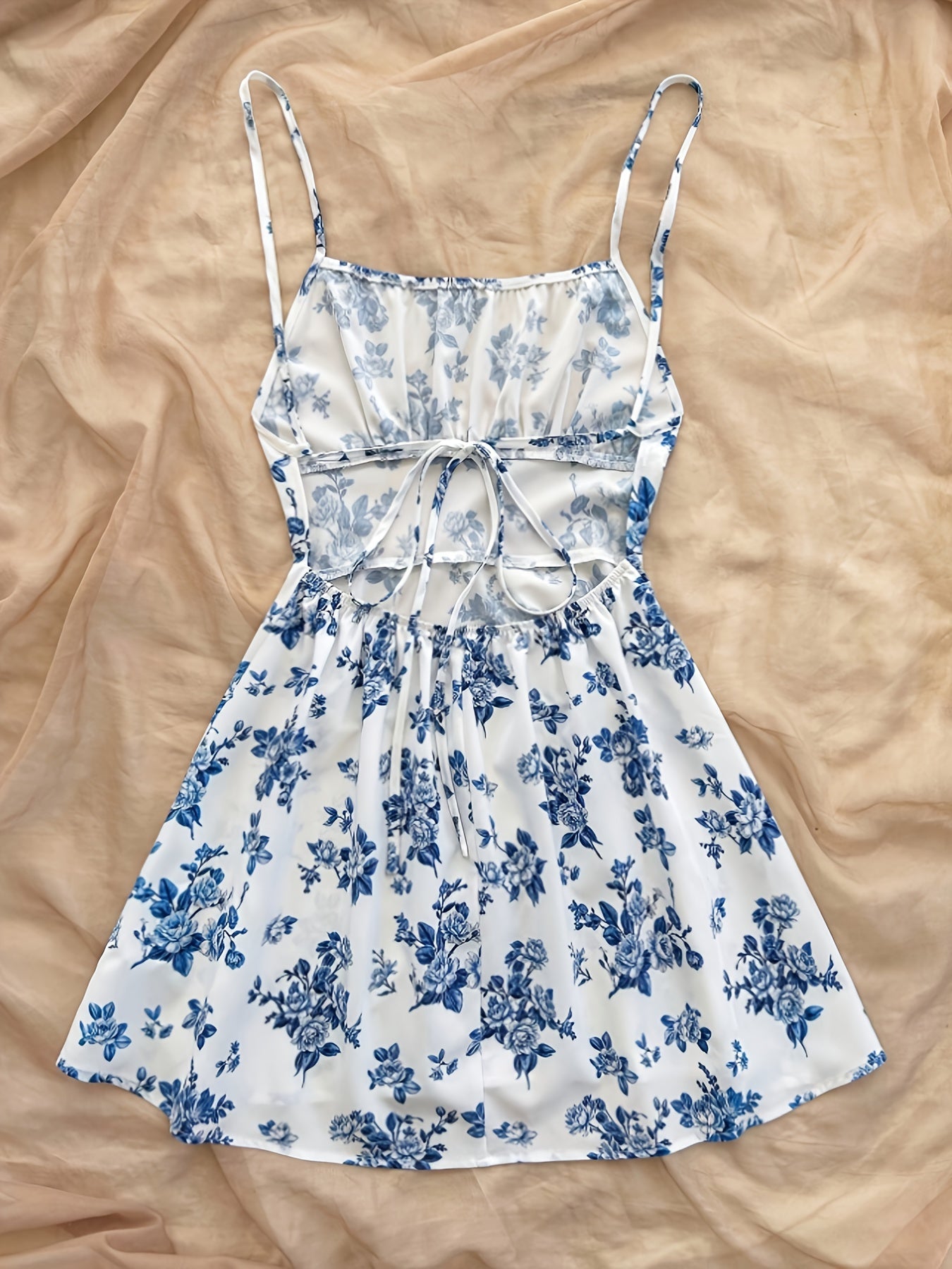 Women's Summer Mini Dress with Floral Pattern – Playful Casual Dress for Vacation & Everyday Wear