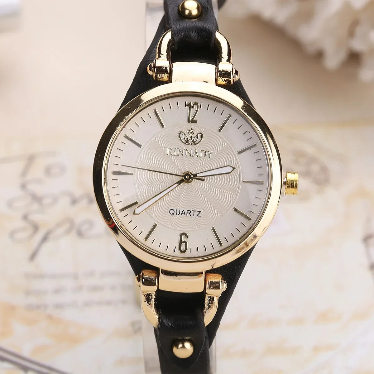 Ladies' Vintage Wristwatch – Elegant Quartz Watch for Everyday and Special Occasions