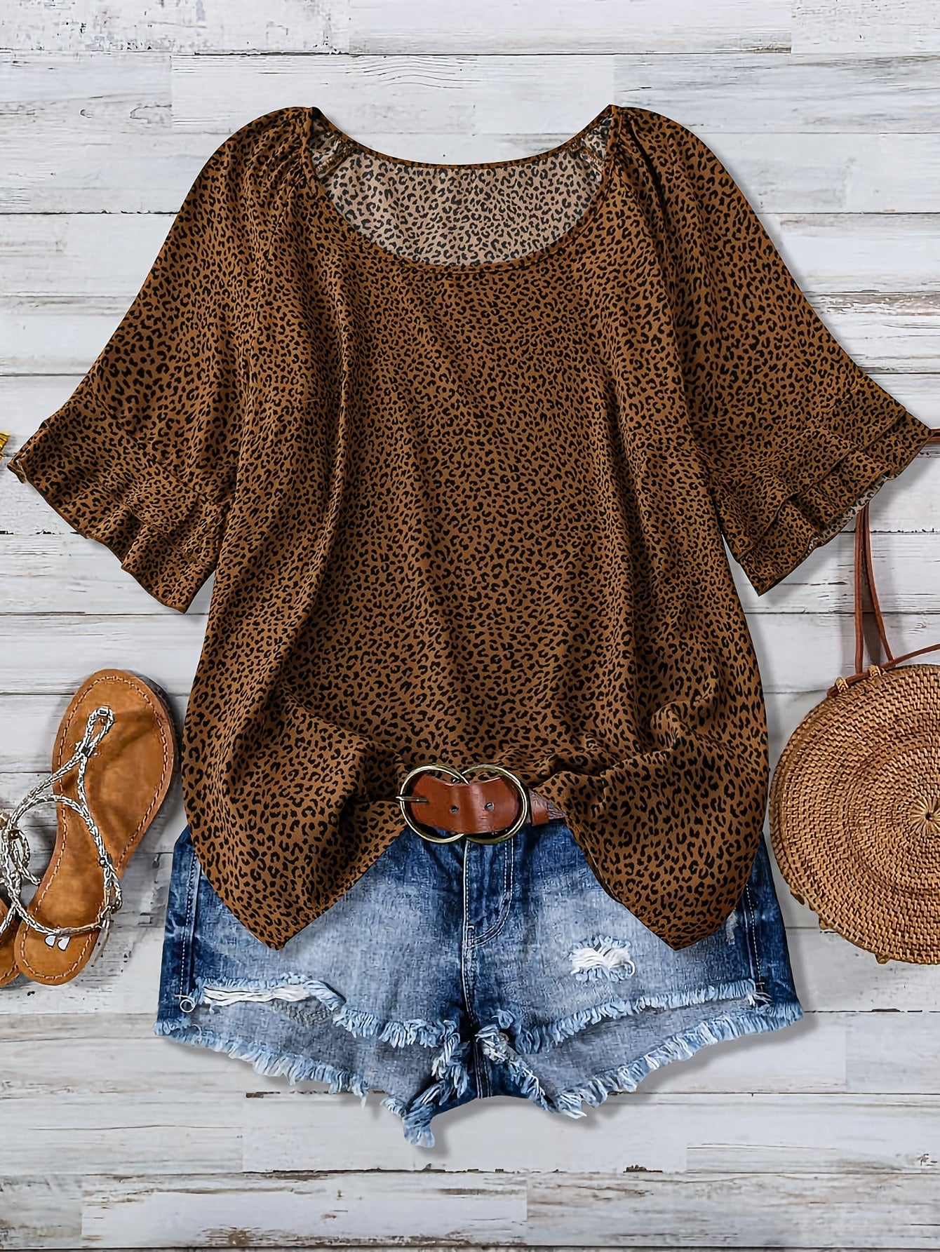 Damen Sommer Freizeitset mit Leopardenmuster – Lässiges Oberteil, Jeansshorts und Accessoires, ideal für Urlaub und Alltag