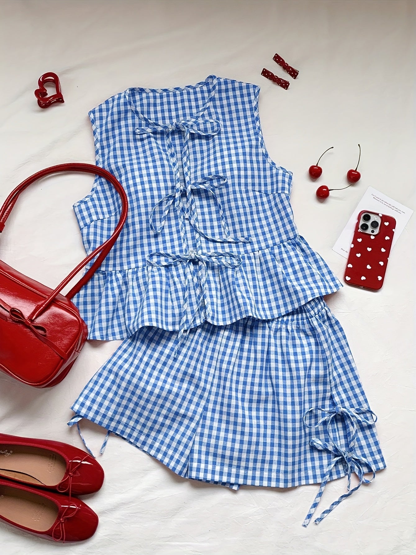 Damen Zweiteiliges Set mit Schleifen und Streifen – Verspieltes Sommer Outfit mit Top und Shorts