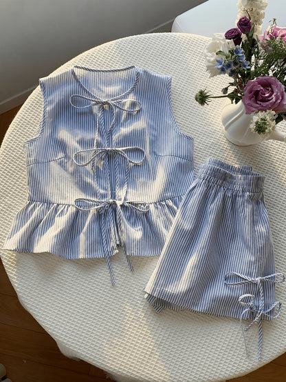Damen Zweiteiliges Set mit Schleifen und Streifen – Verspieltes Sommer Outfit mit Top und Shorts