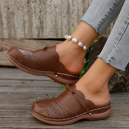 Women's Vintage Slide Sandals with Perforated Pattern and Platform Heel – Comfortable Slip-On Shoes for Everyday and Leisure
