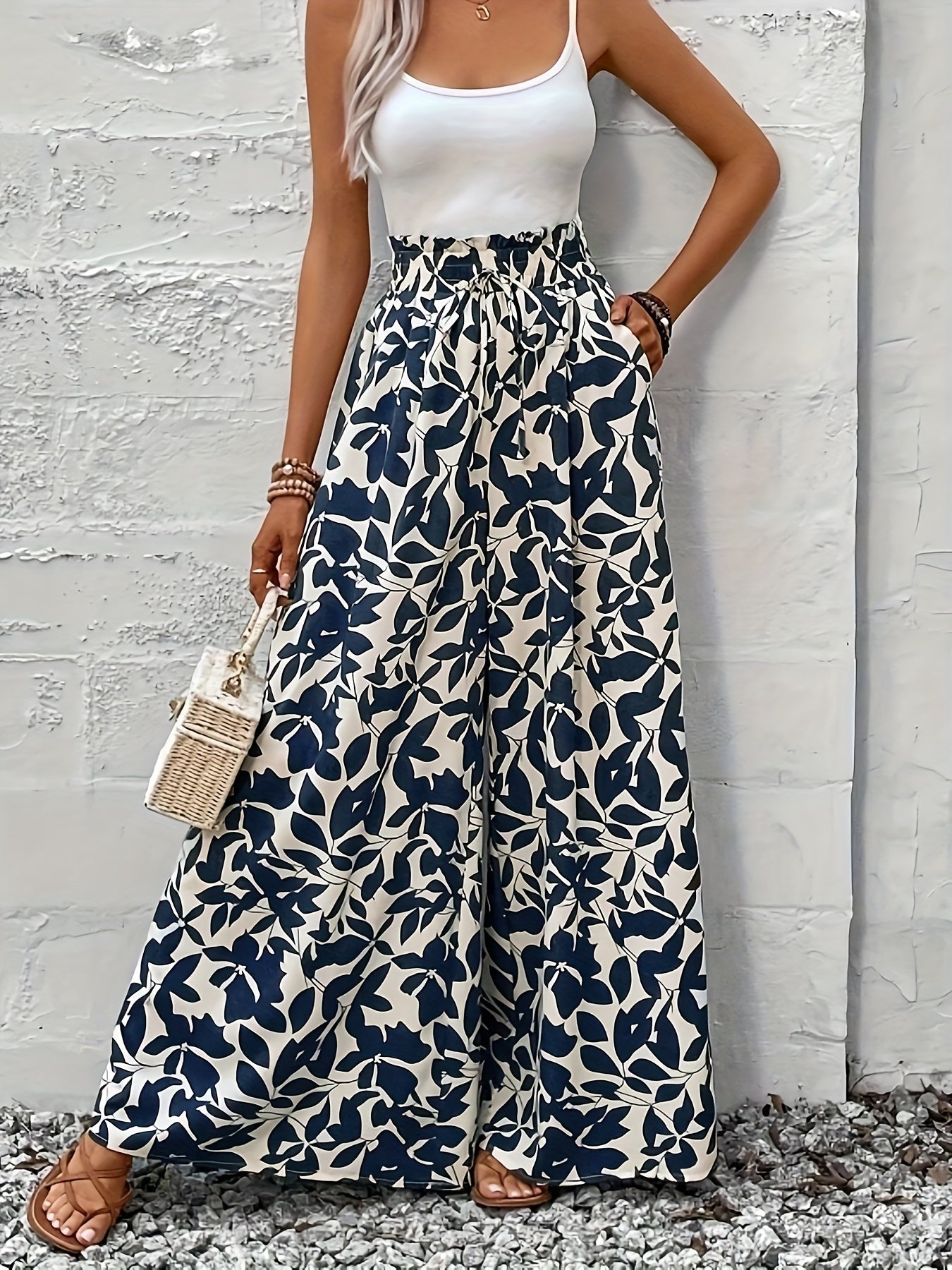 Women's Wide-Leg Pants with Paperbag Waist and Tropical Leaf Print – Perfect for Summer, Leisure & Vacation