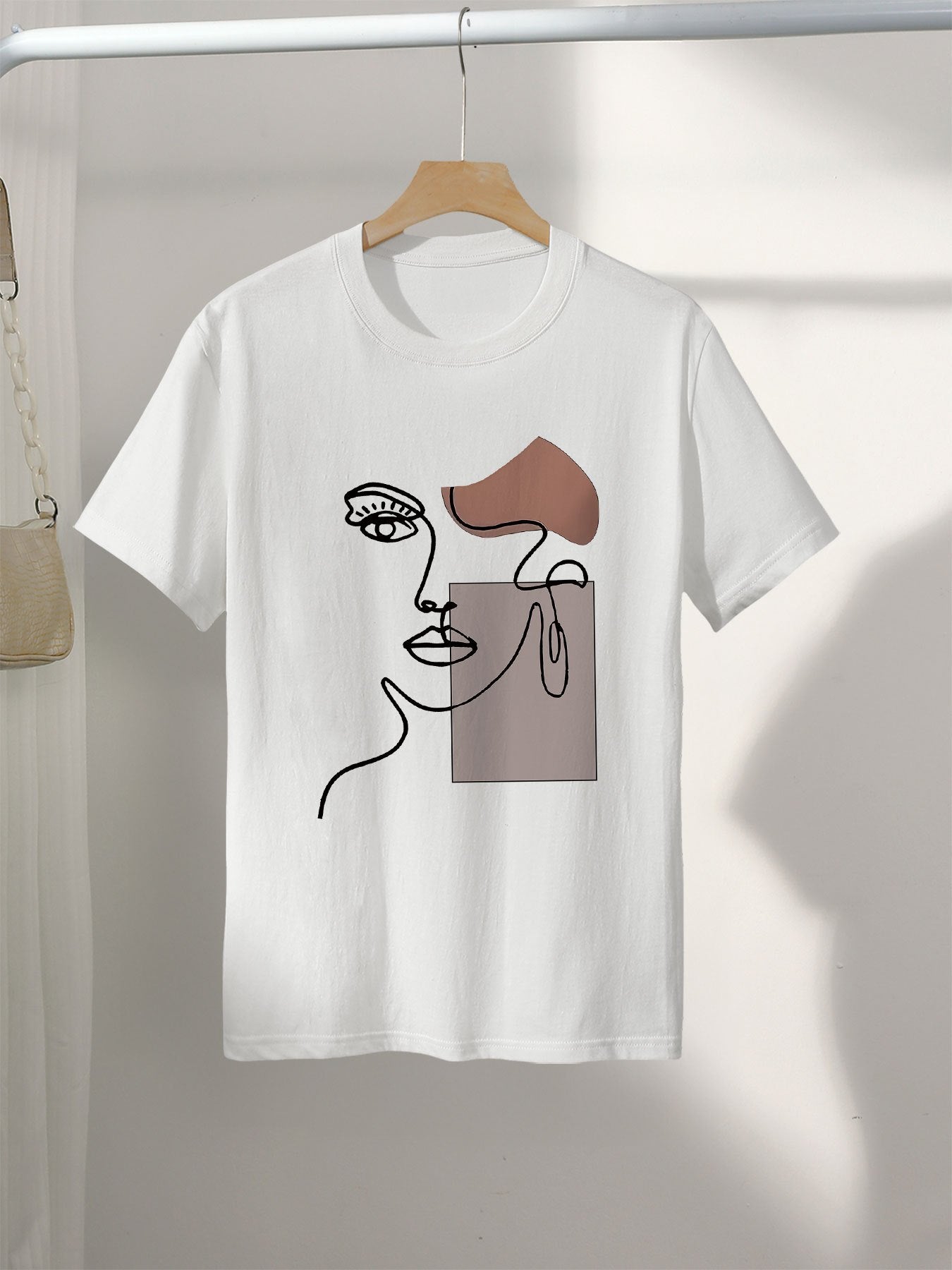 Women's T-shirt with Abstract Face Print, Modern Art Style, Casual Fashion