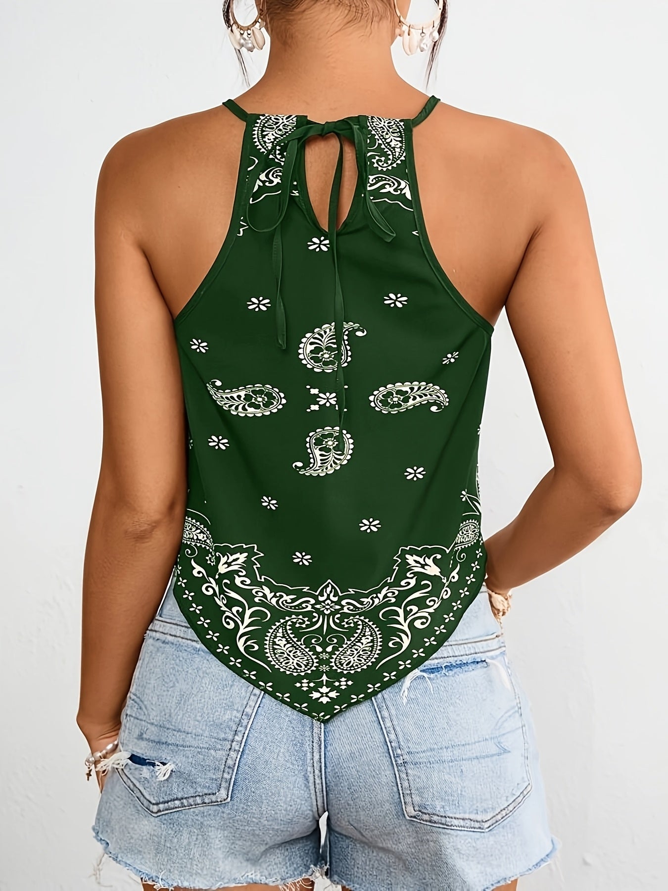 Women's Halterneck Bandana Top in Boho Style – Summer Paisley Pattern, Ideal for Festivals & Leisure