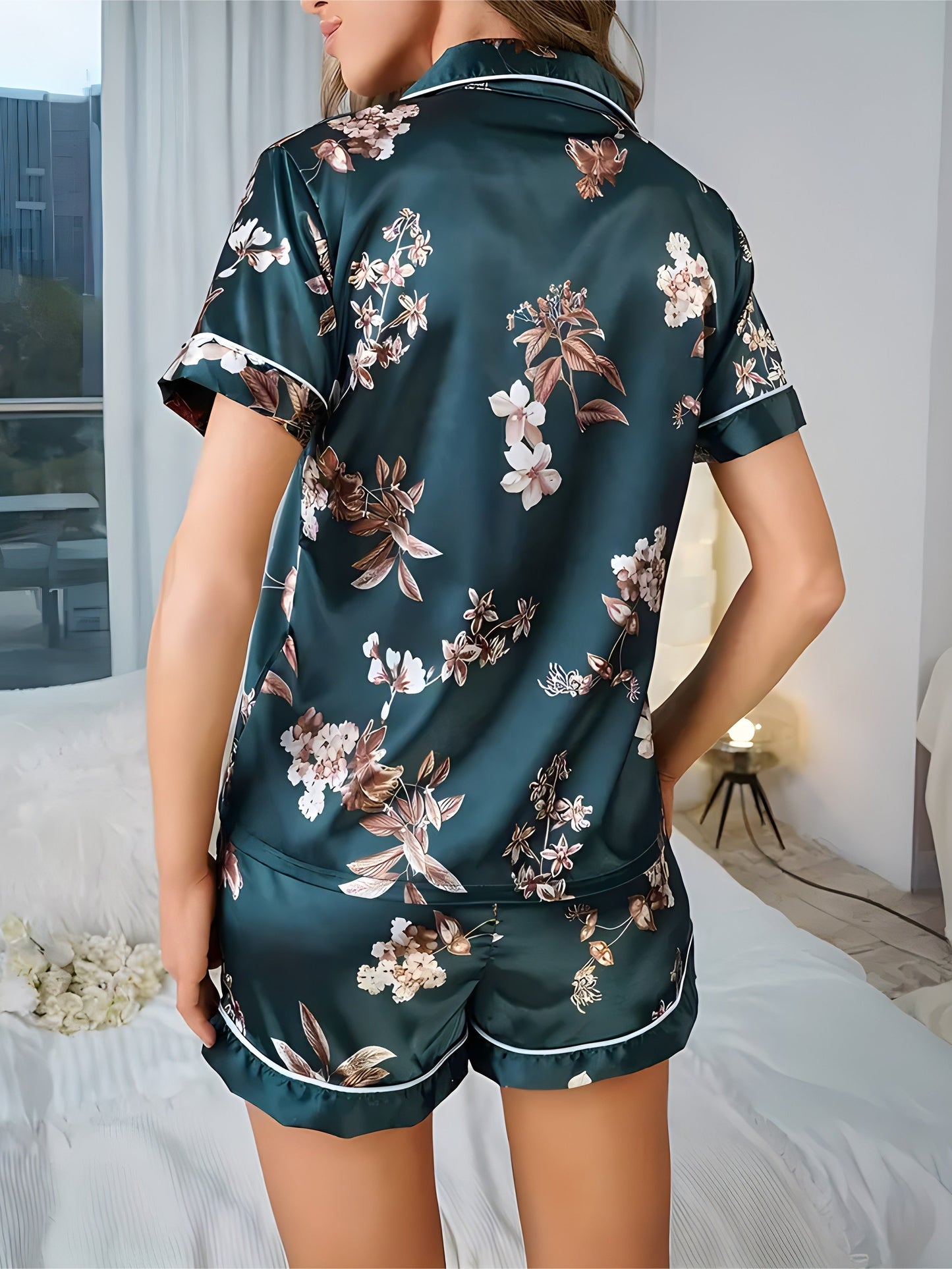 Damen Satin-Pyjama-Set mit Blumenmuster – Elegante Sommer Nachtwäsche im zweiteiligen Stil