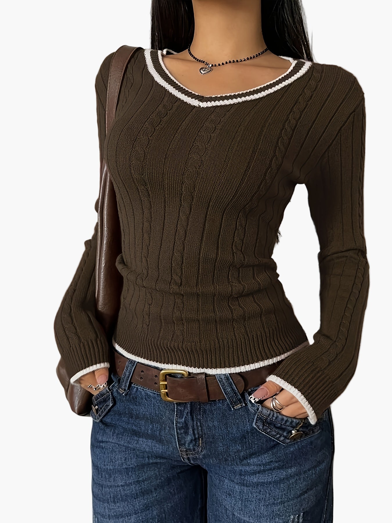 Women's knitted sweater in vintage style with V-neck – figure-hugging, everyday & leisure
