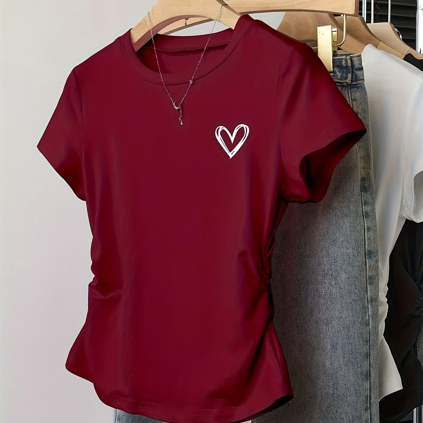 Women's T-shirt with Heart Print – Fashionable Summer Top, Fitted, Short Sleeve, Casual & Leisure Look