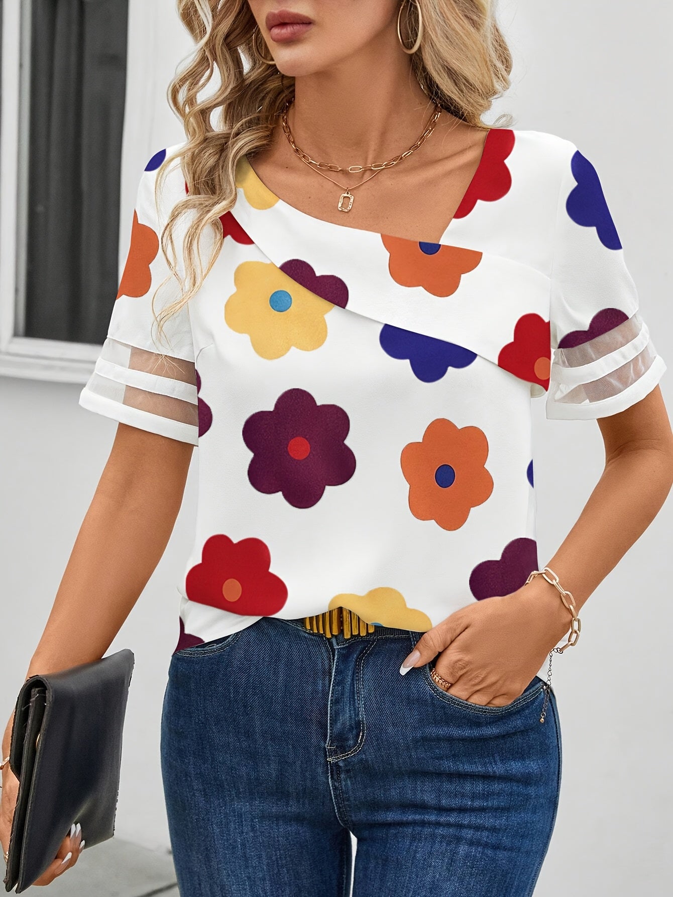 Women's blouse with asymmetrical neckline and floral pattern – Elegant summer look, casual and everyday wear