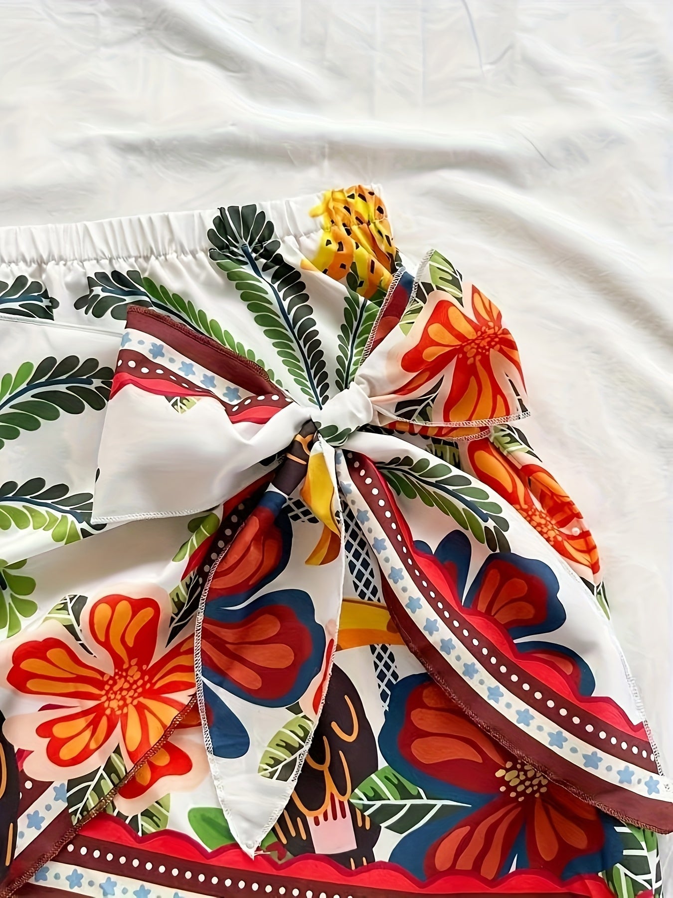 Women's Mini Beach Wrap Skirt with Tropical Pattern and Bow – Summery Vacation Style