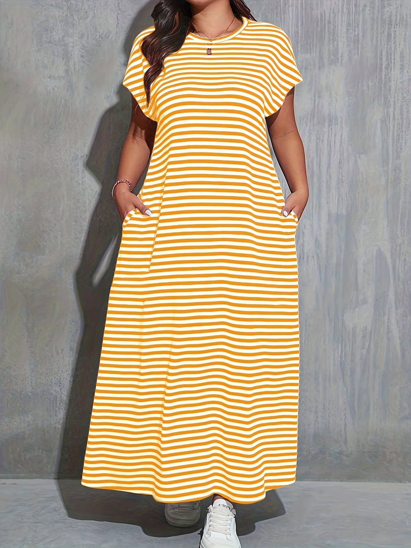 Women's maxi dress with stripe pattern, casual-elegant, for everyday and leisure use