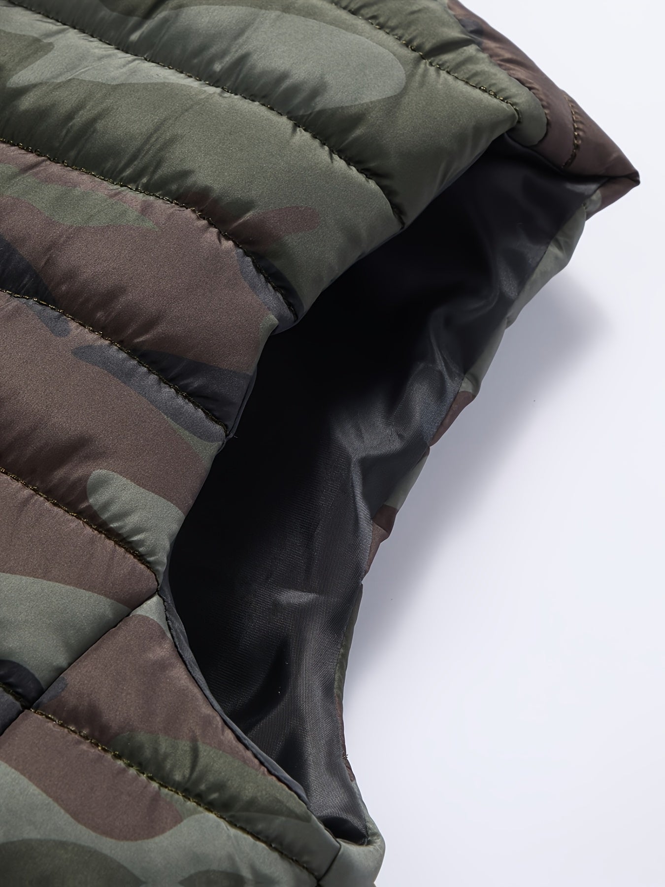 Unisex quilted camouflage vest with stand-up collar