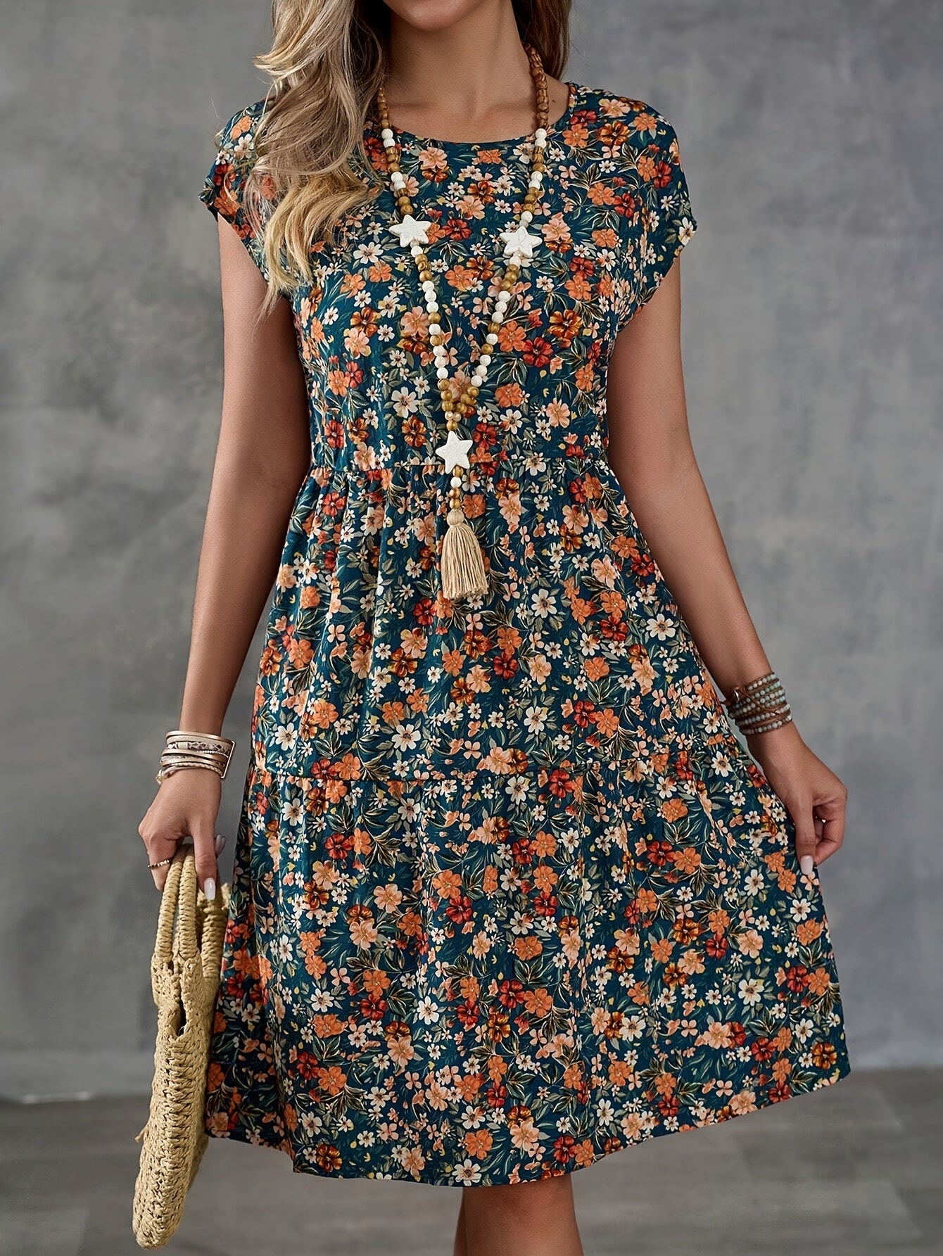 Women's summer dress with floral pattern – casual & vacation, A-line dress, knee-length, short sleeve