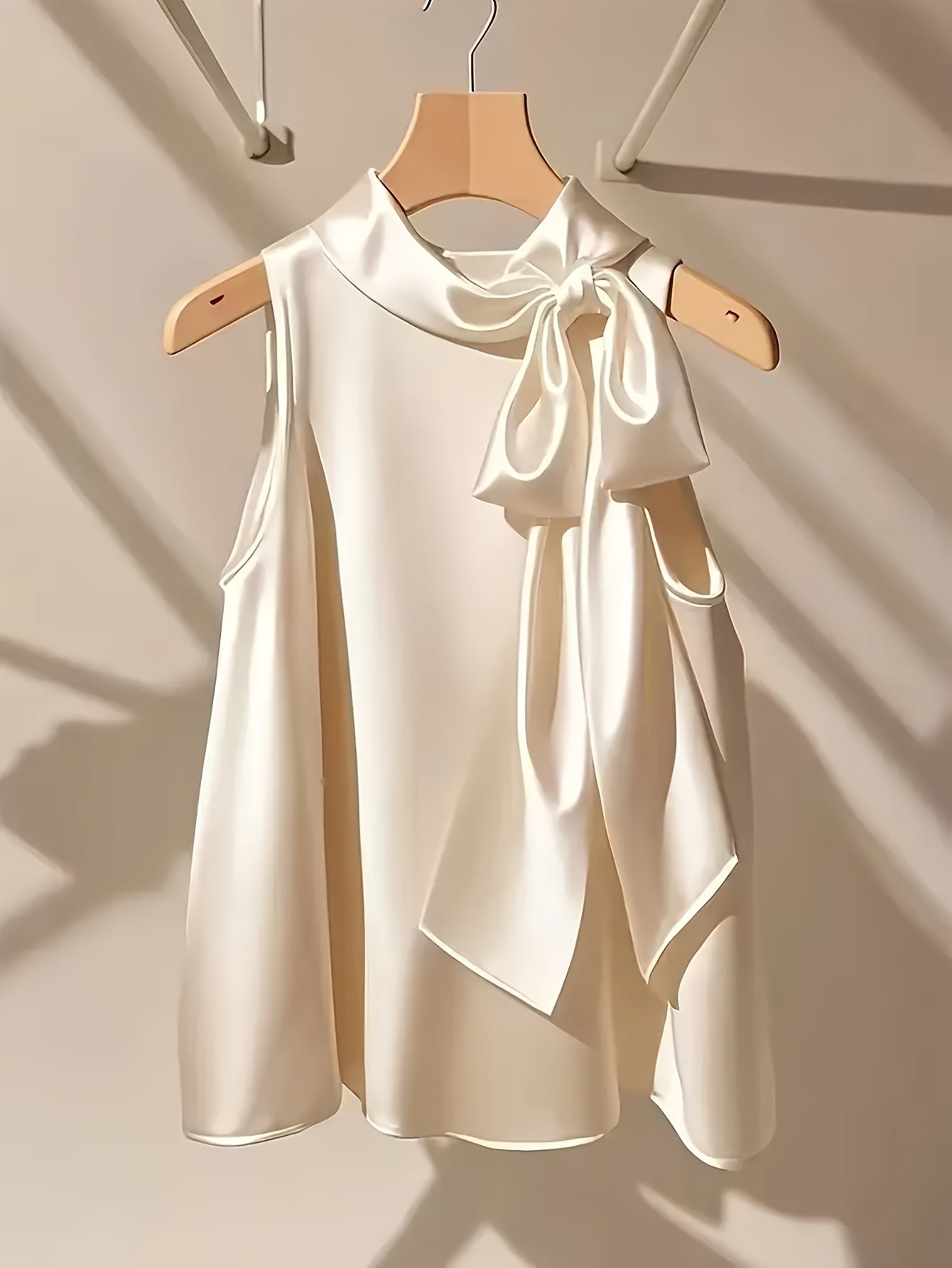Women's Elegant Sleeveless Blouse with Bow and Stand Collar – Perfect for Going Out or Office