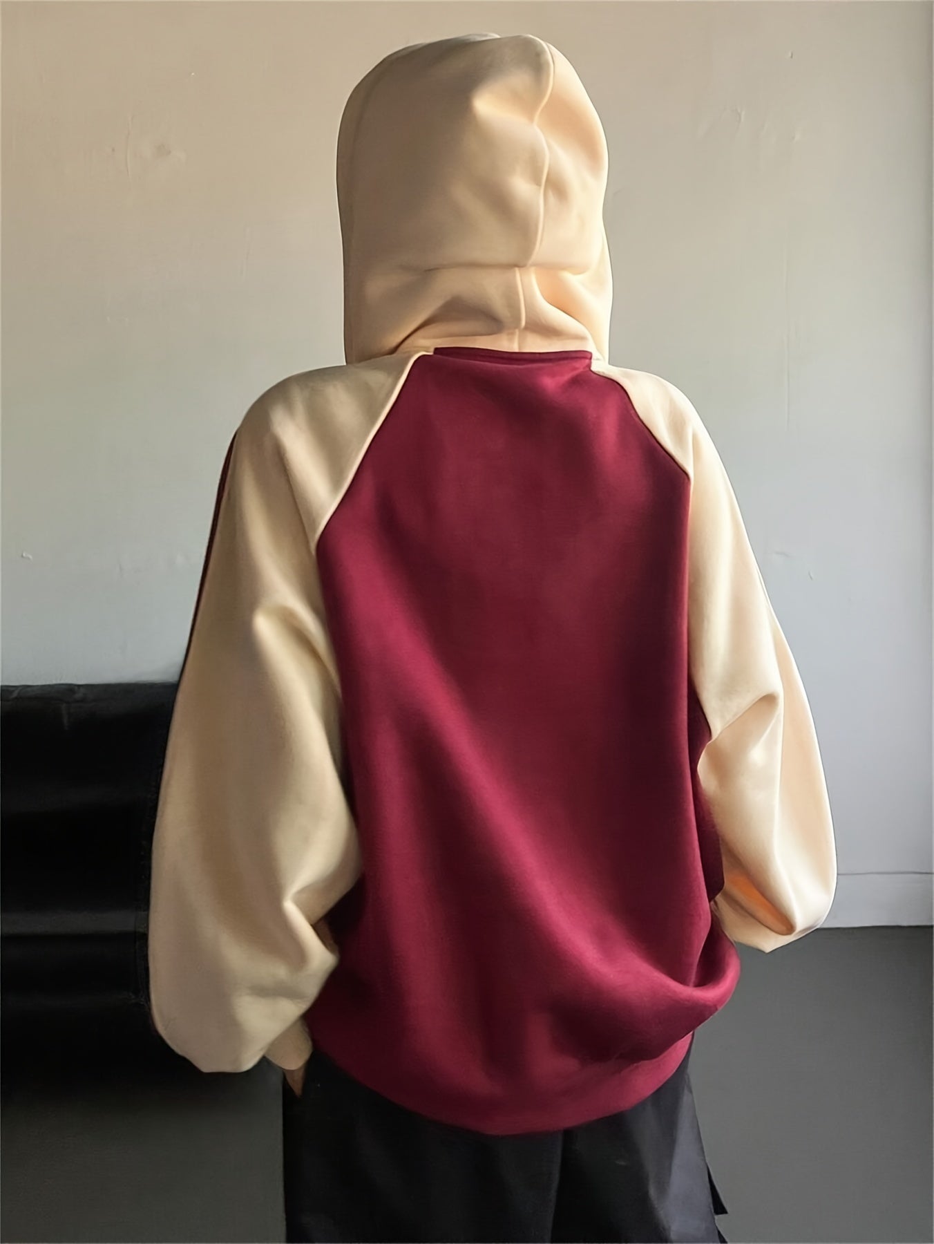 Unisex Kapuzenpullover mit Reißverschluss und Streifen-Design, Rot-Creme